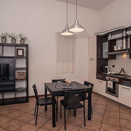 Apartamento Cortile Del Forno Nel Centro Storico Arona Exterior foto