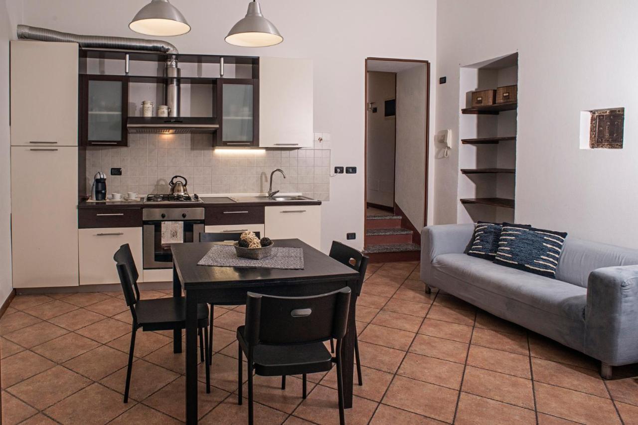 Apartamento Cortile Del Forno Nel Centro Storico Arona Exterior foto