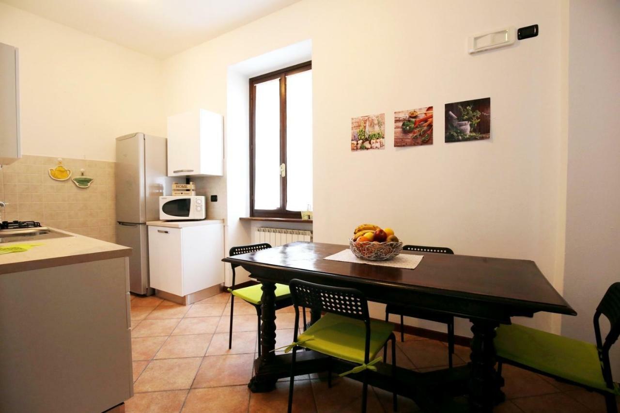 Apartamento Cortile Del Forno Nel Centro Storico Arona Exterior foto