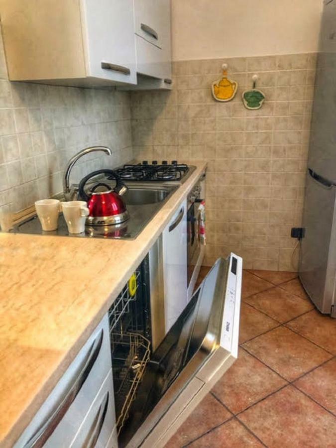 Apartamento Cortile Del Forno Nel Centro Storico Arona Exterior foto