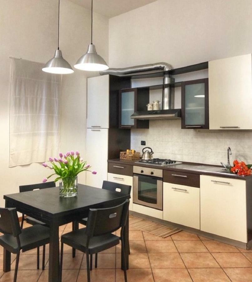 Apartamento Cortile Del Forno Nel Centro Storico Arona Exterior foto