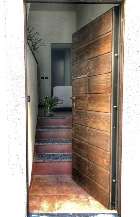Apartamento Cortile Del Forno Nel Centro Storico Arona Exterior foto