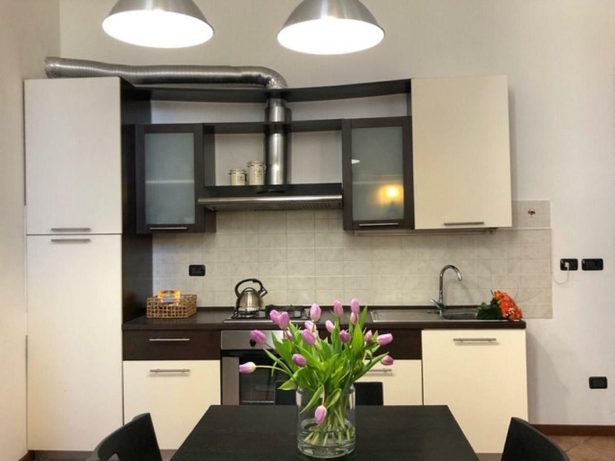 Apartamento Cortile Del Forno Nel Centro Storico Arona Exterior foto
